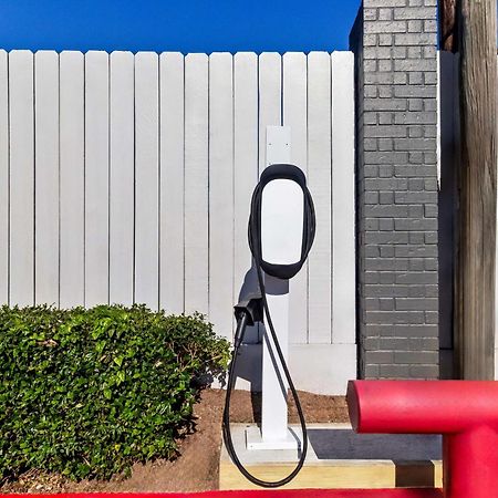 Americas Best Value Inn Houston Heights At I-45 Экстерьер фото