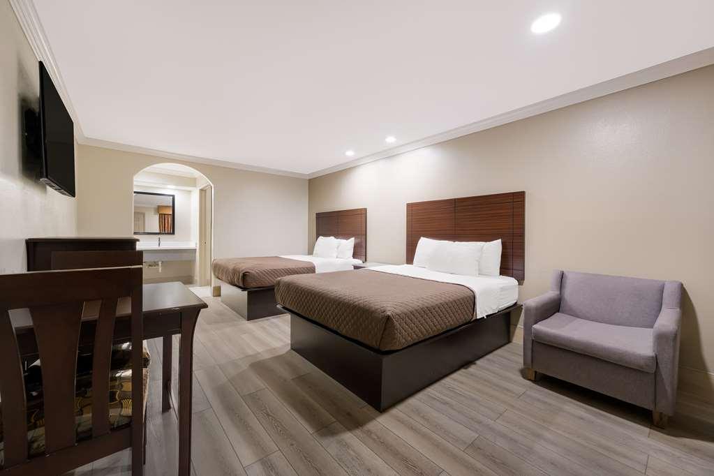 Americas Best Value Inn Houston Heights At I-45 Номер фото