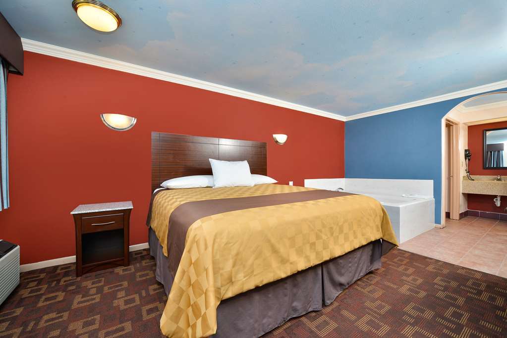 Americas Best Value Inn Houston Heights At I-45 Номер фото