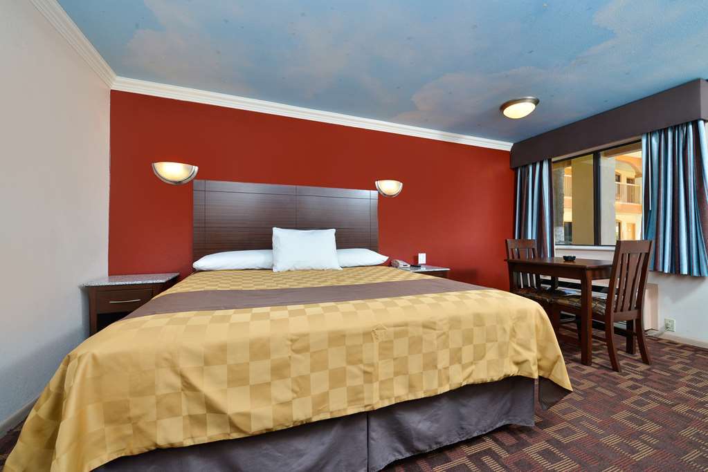 Americas Best Value Inn Houston Heights At I-45 Номер фото